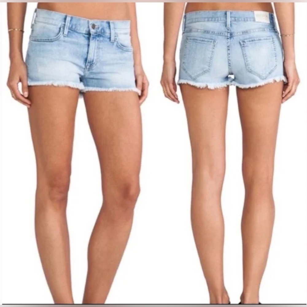 Light Wash WILDFOX 🌟 Denim Shorts
